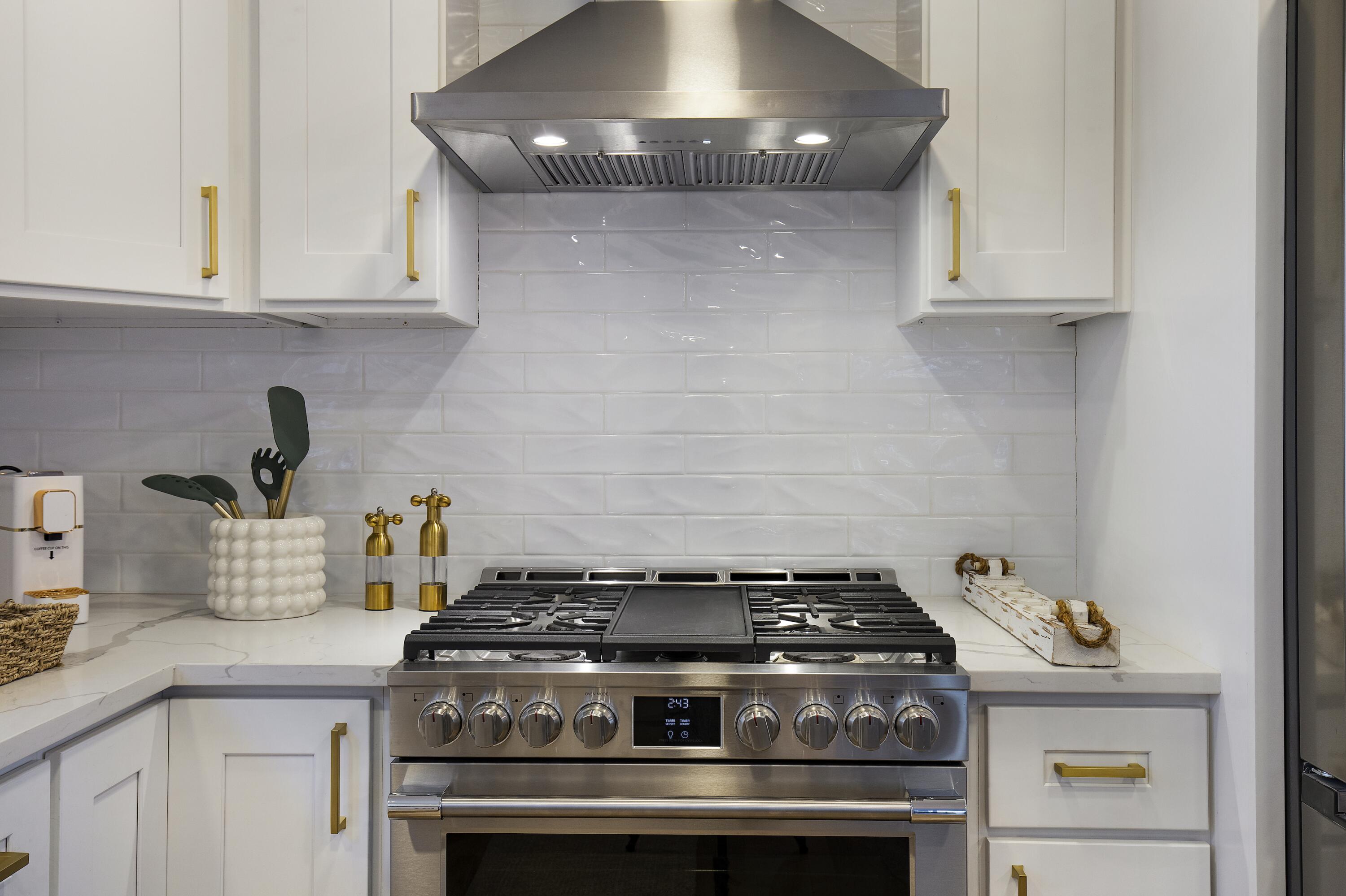 170 Forest Hills Road Cotuit, MA 02635 - Photo 16 of 47 27-MG_1501-r