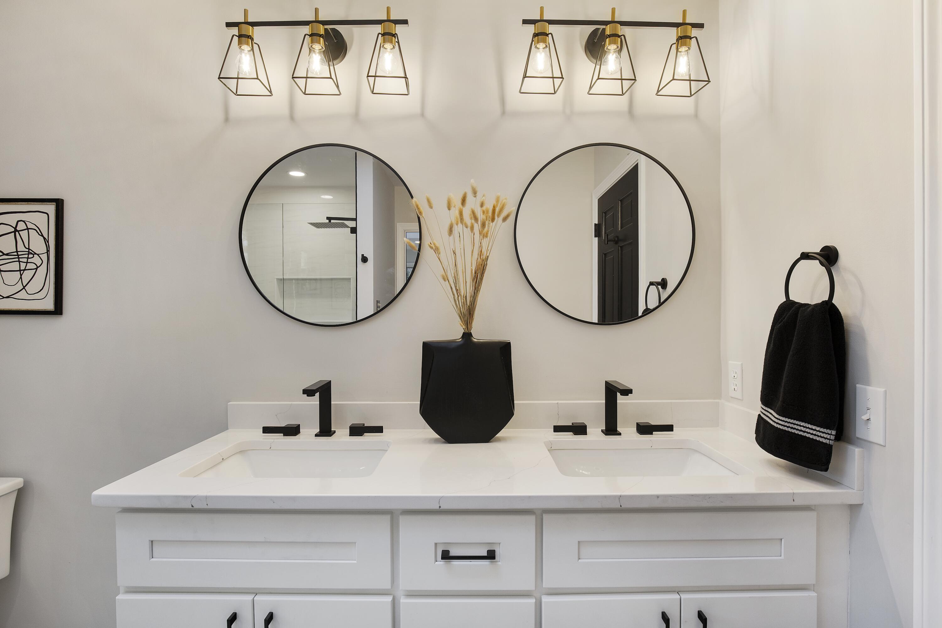 170 Forest Hills Road Cotuit, MA 02635 - Photo 32 of 47 41-MG_1576-r