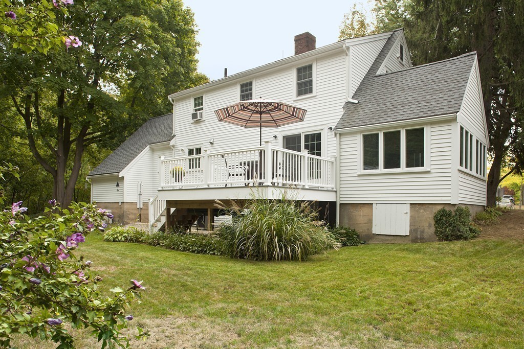 10 Burr Road Hingham, MA 02043 - Photo 11 of 15 Gallery Image 11