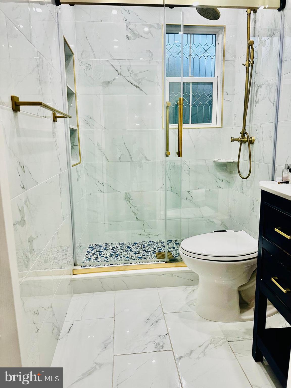 1736 Langley Road Essex, MD 21221 - Photo 13 of 15 Full Bathroom