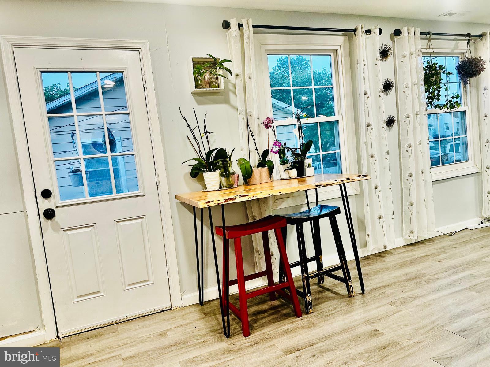 1736 Langley Road Essex, MD 21221 - Photo 8 of 15 Small dining area