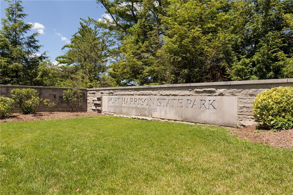 5816 Wheeler Road Indianapolis, IN 46216 - Photo 21 of 24 Gallery Image 21