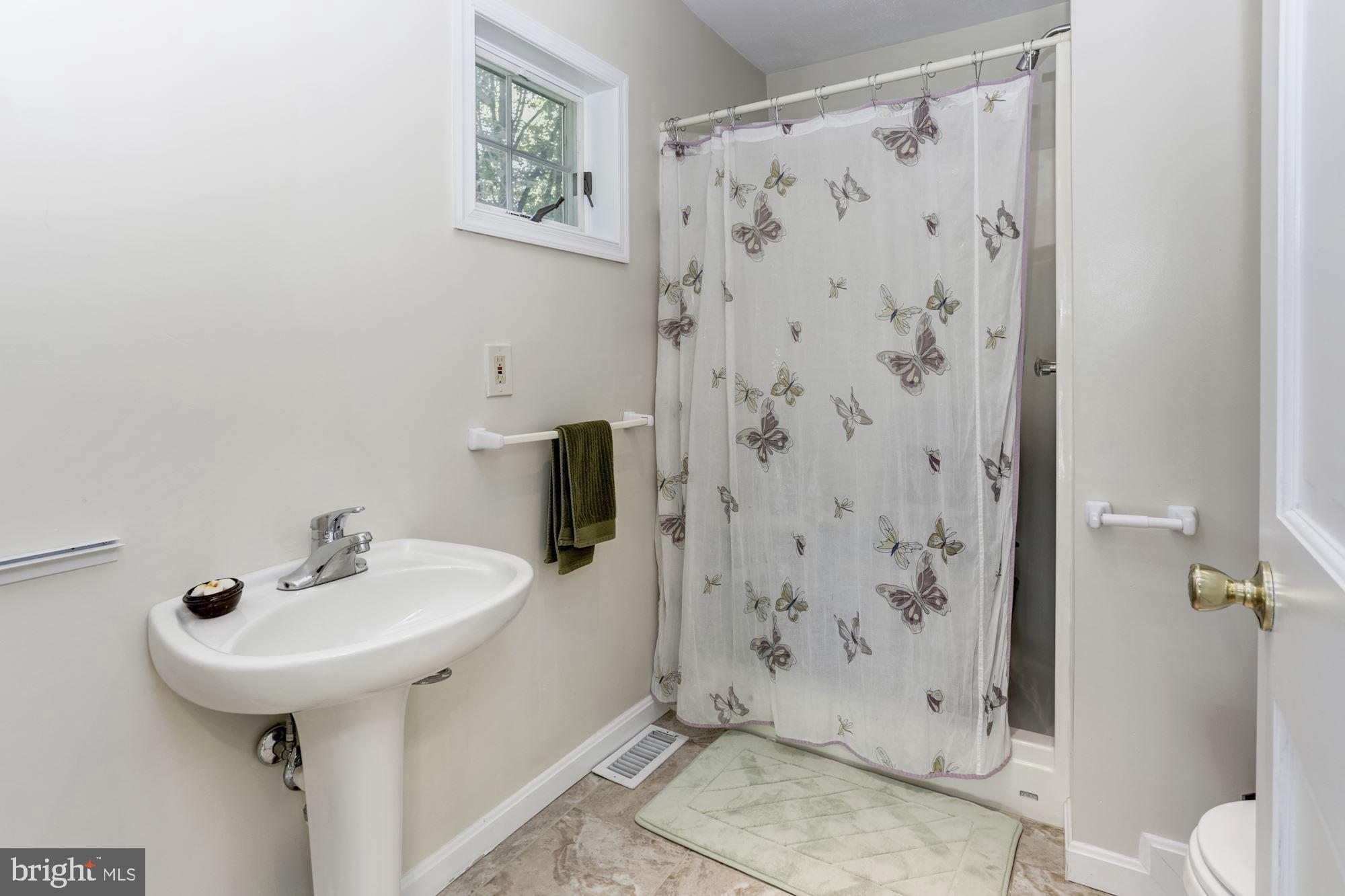 7221 Righters Mill Road Rockville, MD 20855 - Photo 20 of 41 Gallery Image 20