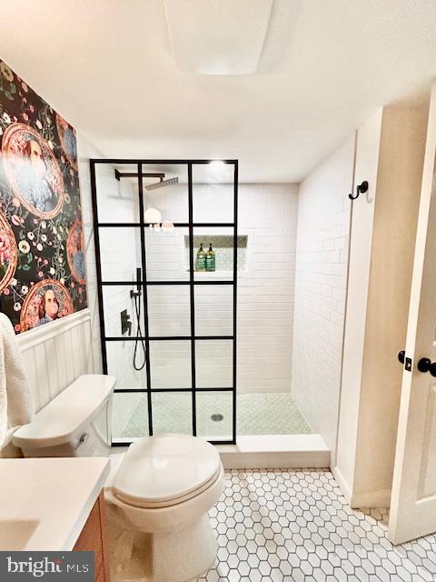 510 Washington Grove Lane Washington Grove, MD 20880 - Photo 30 of 45 a bathroom with a toilet and a shower