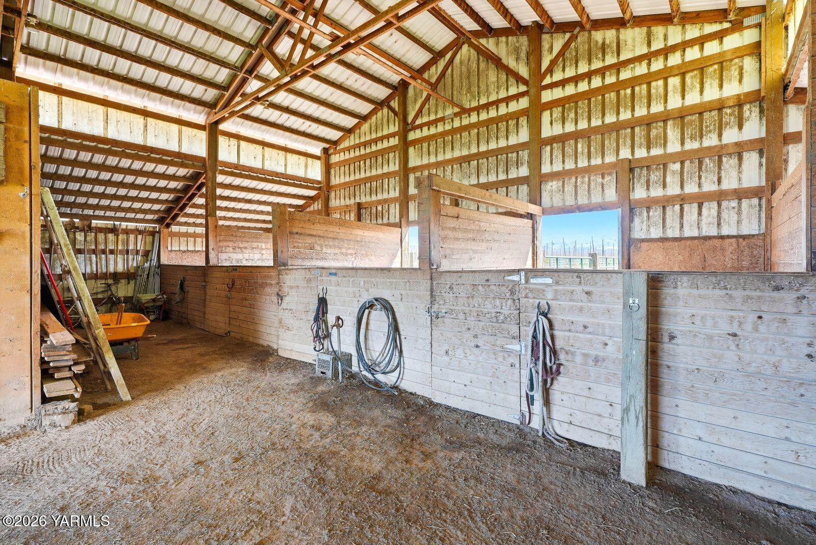 5005 Gamache Road Moxee, WA 98936 - Photo 16 of 48 14 - WaterInside&Out