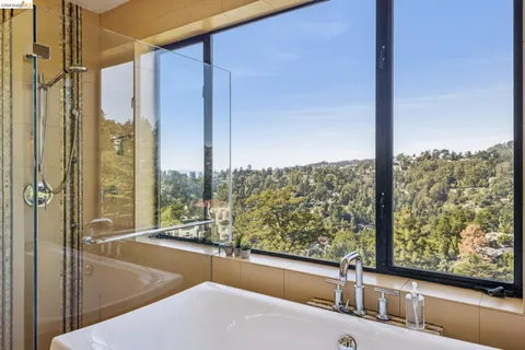 $1,295,000 | 46 Carisbrook Lane, Oakland, CA 94611