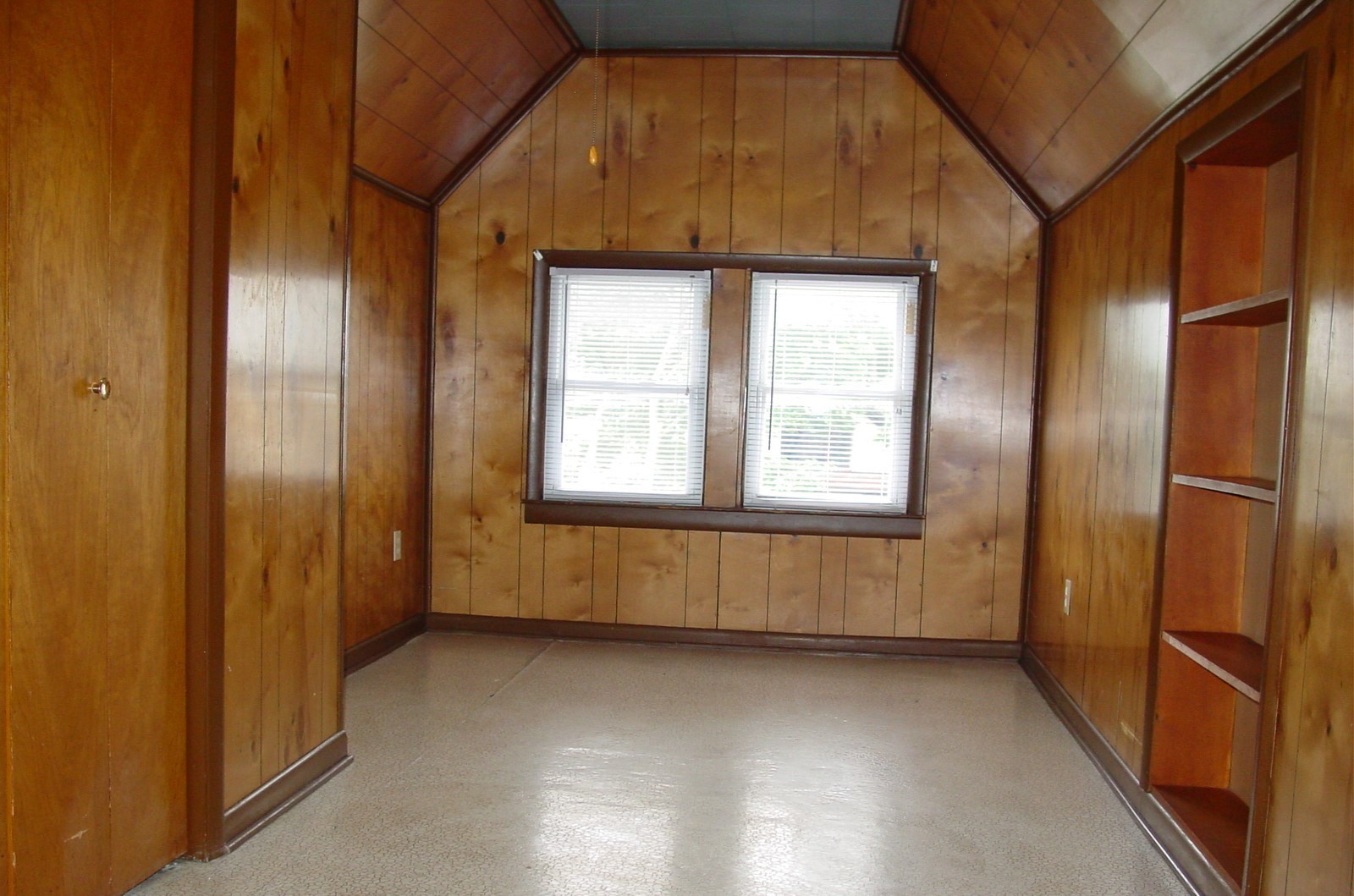 20-22 North Locust Street Aurora, IL 60506 - Photo 15 of 19