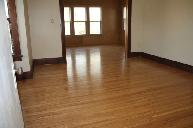 $405,000 | 20-22 North Locust Street, Aurora, IL 60506