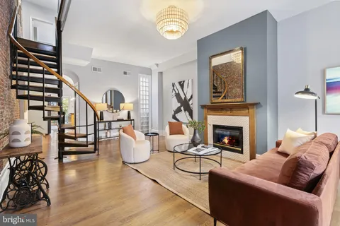 $645,000 | 1360 Marlborough Street, Philadelphia, PA 19125