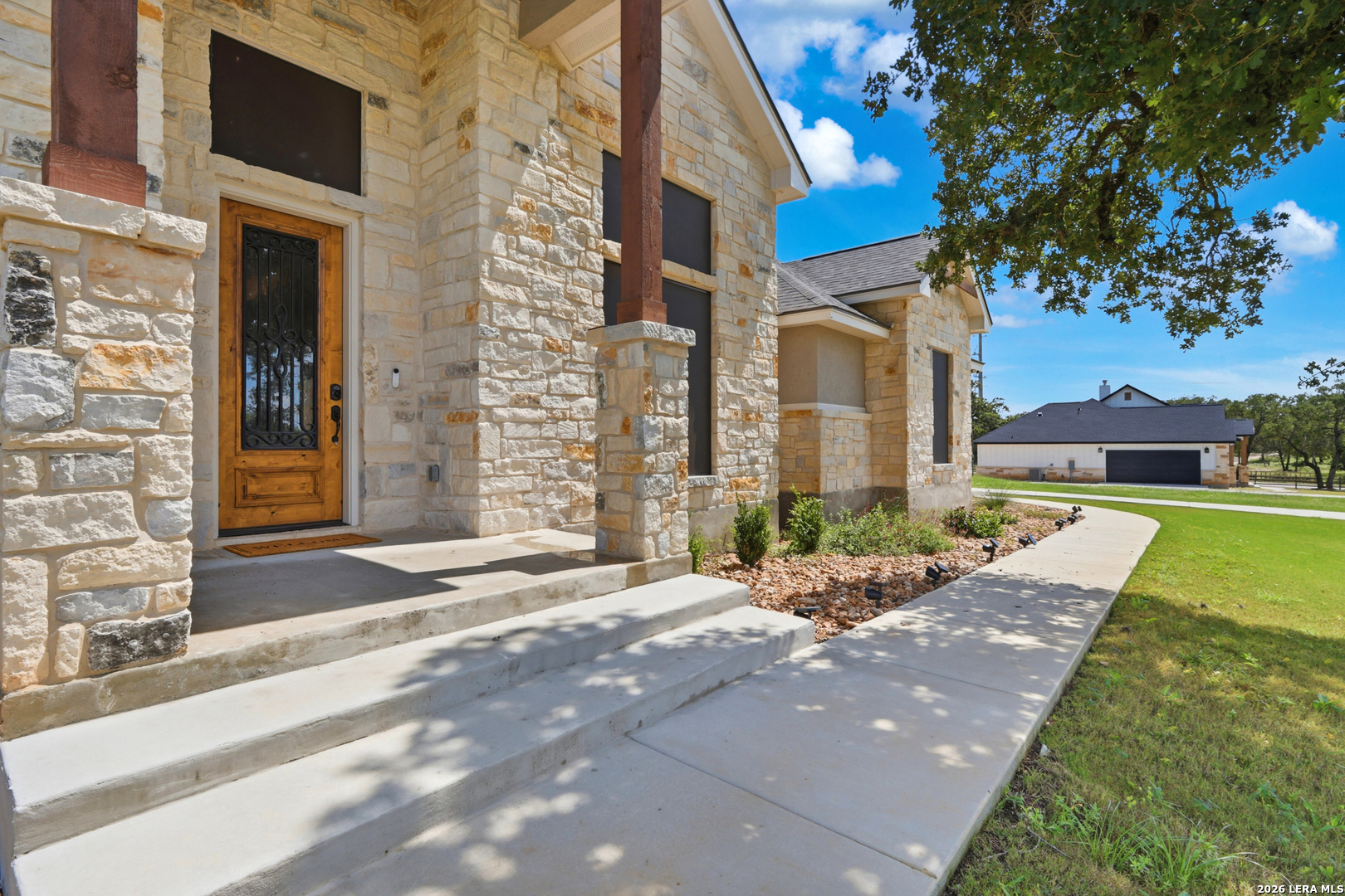 104 Hondo Ridge La Vernia, TX 78121 - Photo 5 of 36