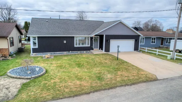 $679,900 | 4314 Harmony Drive, Shelbyville, MI 49344