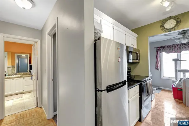 $2,200 | 2 Grand Avenue, Unit 2, Hawthorne, NJ 07506