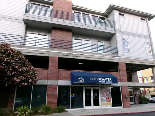 $529,000 | 6400 Christie Avenue, Unit 2304, Emeryville, CA 94608