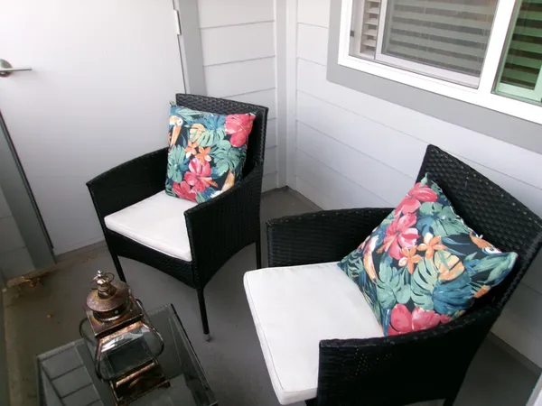 $529,000 | 6400 Christie Avenue, Unit 2304, Emeryville, CA 94608