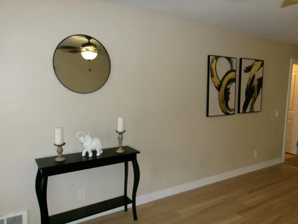 $529,000 | 6400 Christie Avenue, Unit 2304, Emeryville, CA 94608