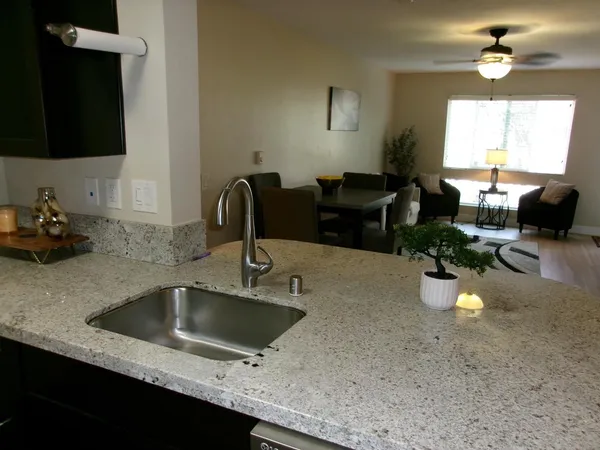 $529,000 | 6400 Christie Avenue, Unit 2304, Emeryville, CA 94608