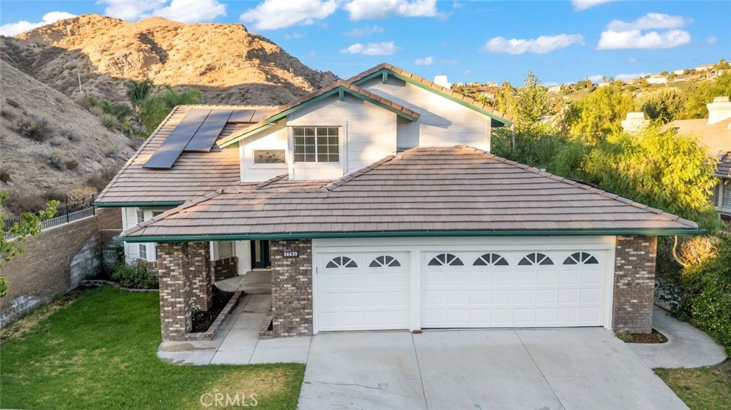 14439 Grandifloras Road Canyon Country, CA 91387 - Photo 37 of 44