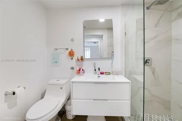 $19,500 | 560 Hampton Lane, Key Biscayne, FL 33149