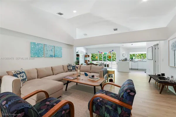 $19,500 | 560 Hampton Lane, Key Biscayne, FL 33149