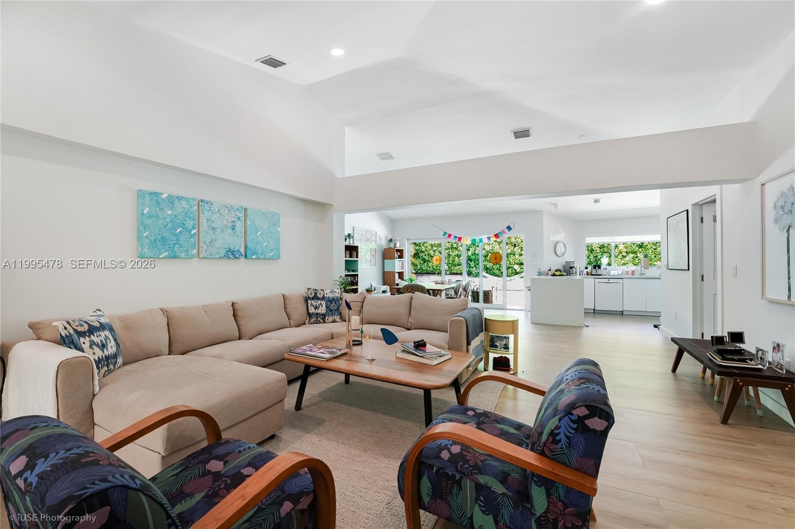 560 Hampton Lane Key Biscayne, FL 33149 - Photo 2 of 22