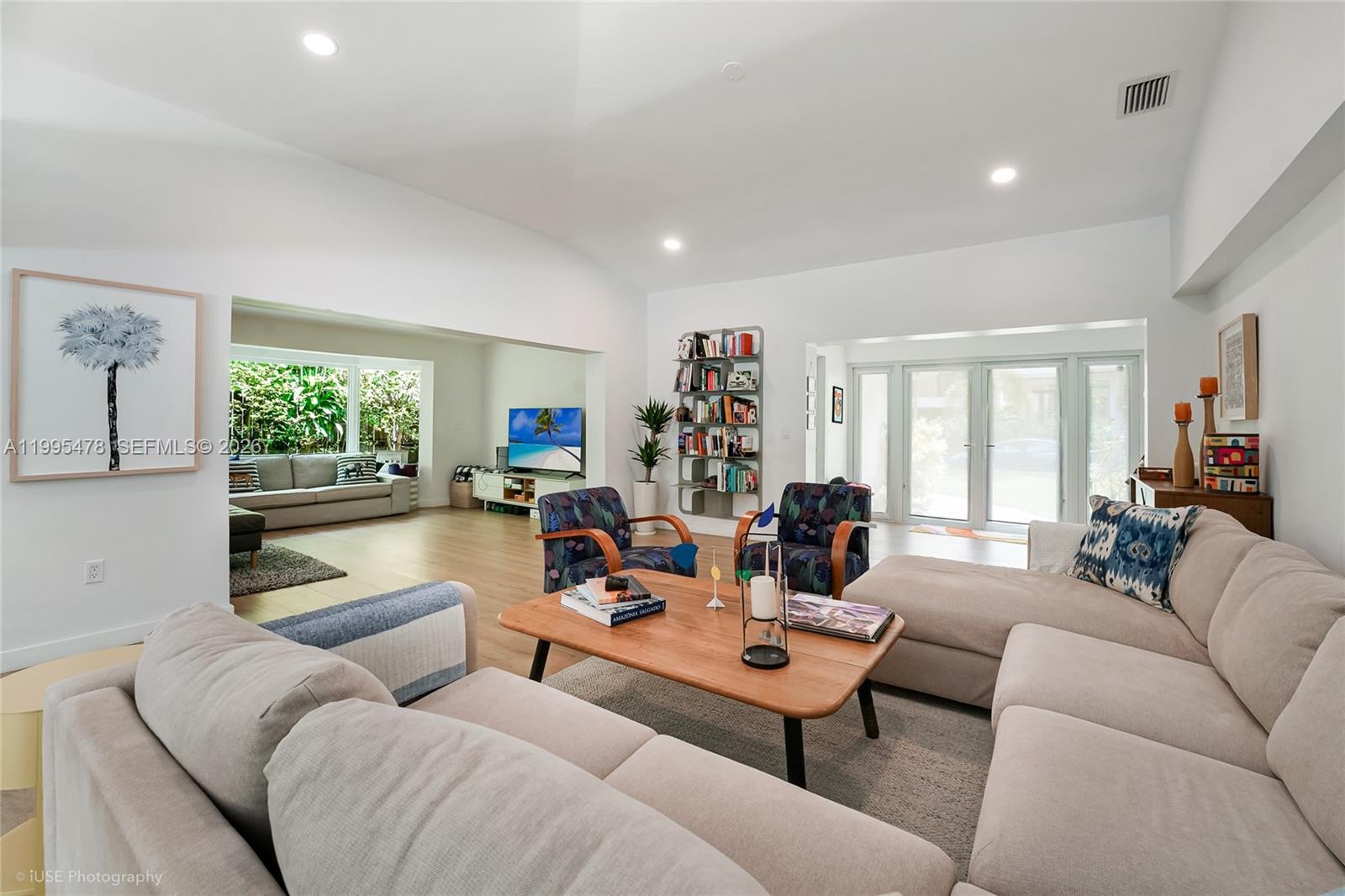 560 Hampton Lane Key Biscayne, FL 33149 - Photo 3 of 22