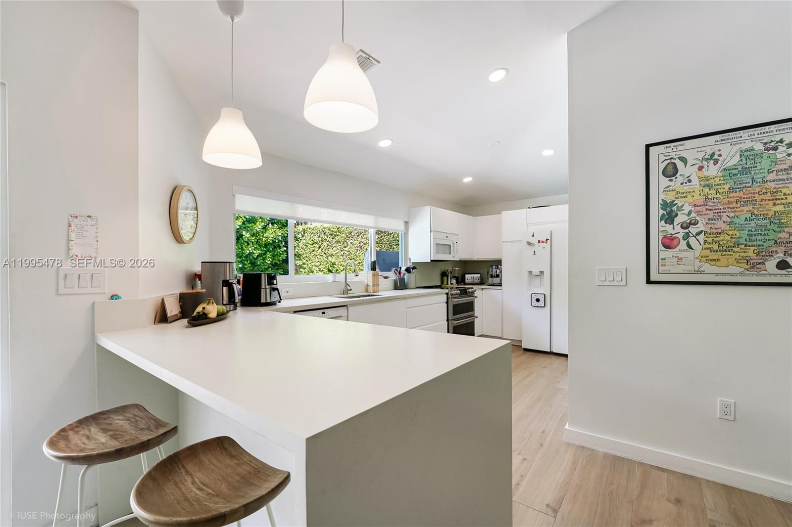 560 Hampton Lane Key Biscayne, FL 33149 - Photo 8 of 22