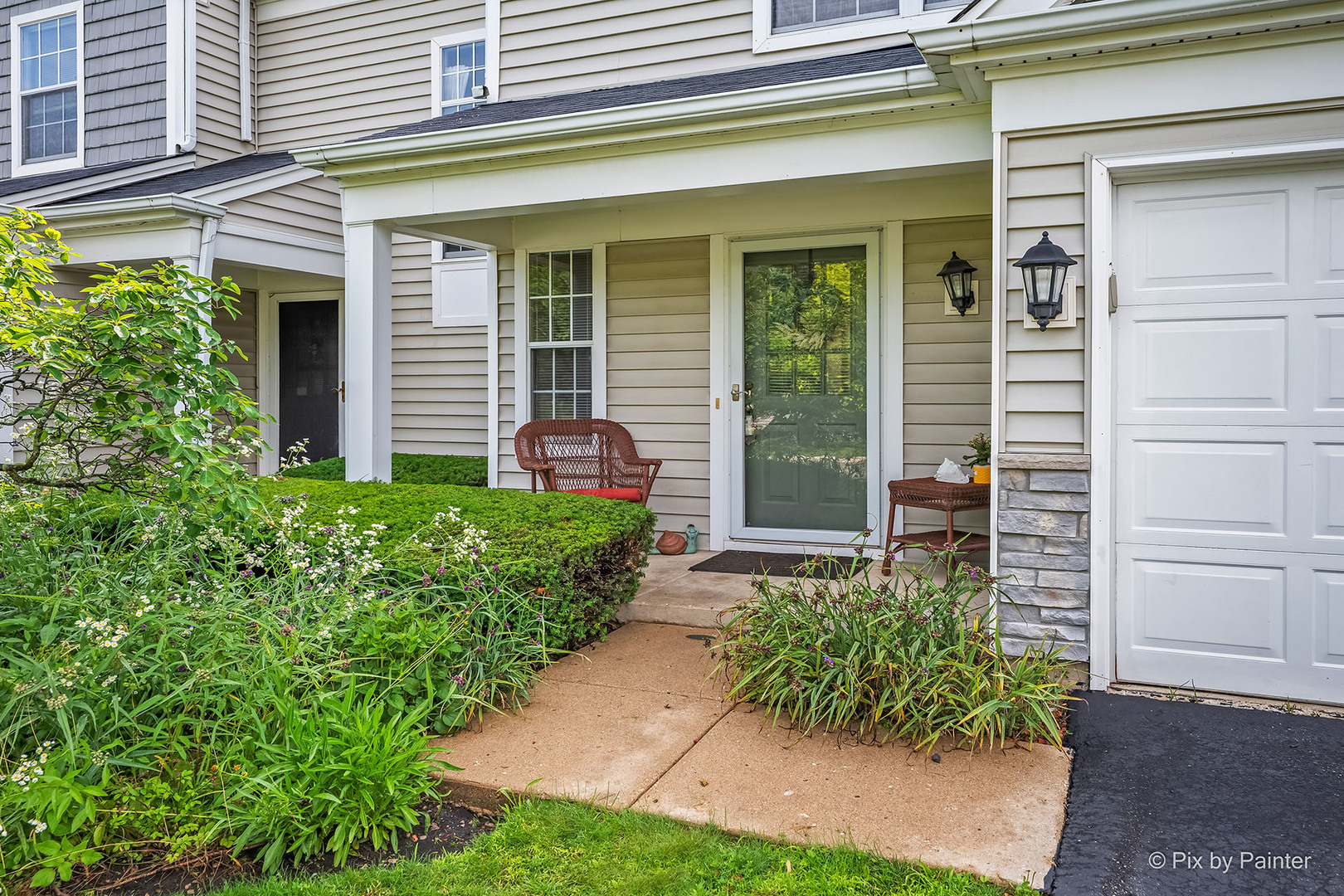 2102 Muirfield Circle Elgin, IL 60123 - Photo 2 of 34