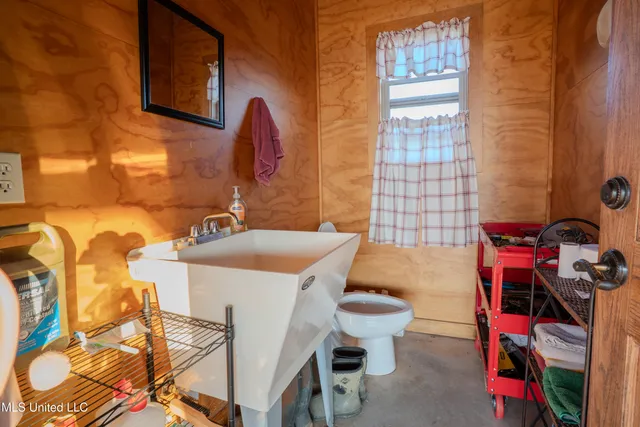 $1,350,000 | 11281 Highway 21, Forest, MS 39074