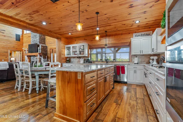 $1,350,000 | 11281 Highway 21, Forest, MS 39074