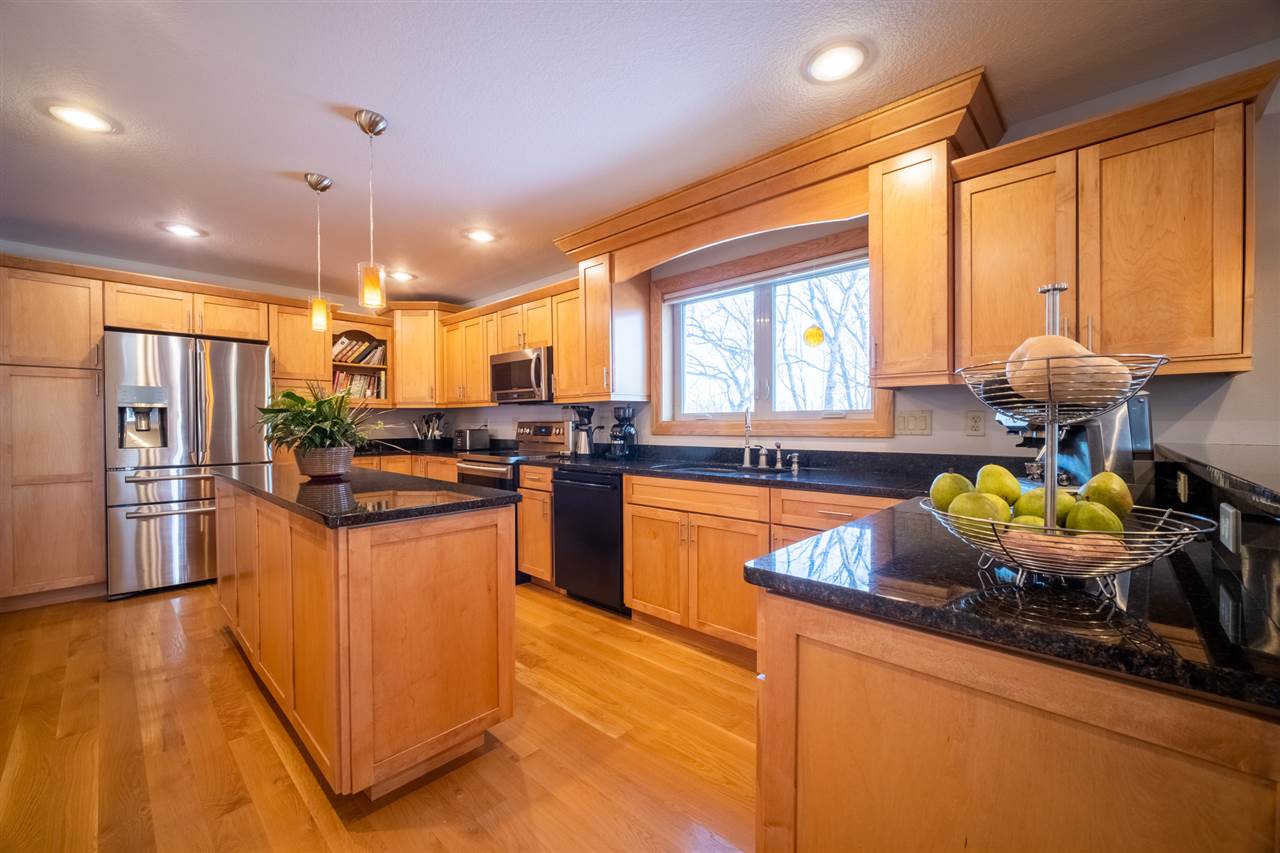 2685 Rogene Drive Oregon, IL 61061 - Photo 9 of 40 a kitchen with granite countertop lots of counter top space