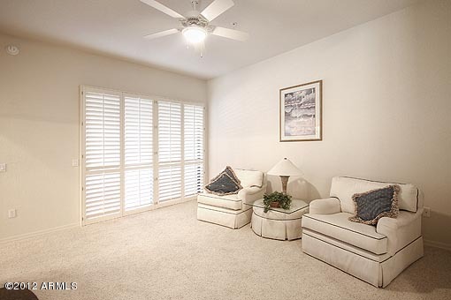 7027 North Scottsdale Road, Unit 250 Paradise Valley, AZ 85253 - Photo 7 of 15 Family room