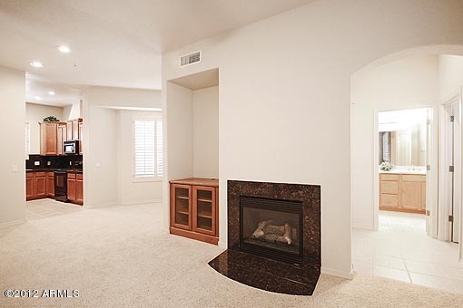 7027 North Scottsdale Road, Unit 250 Paradise Valley, AZ 85253 - Photo 8 of 15 Family room