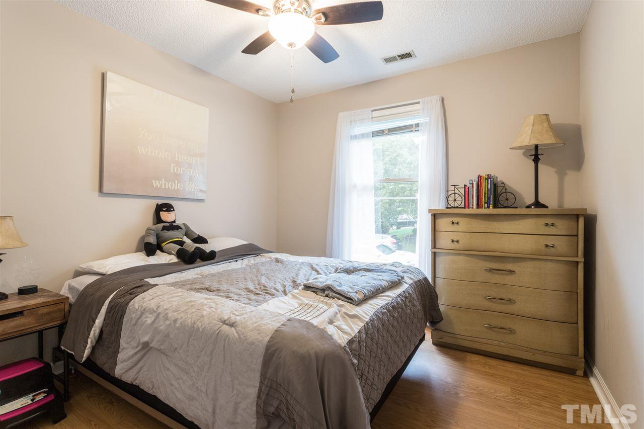 5613 Edgebury Road Raleigh, NC 27613 - Photo 11 of 15