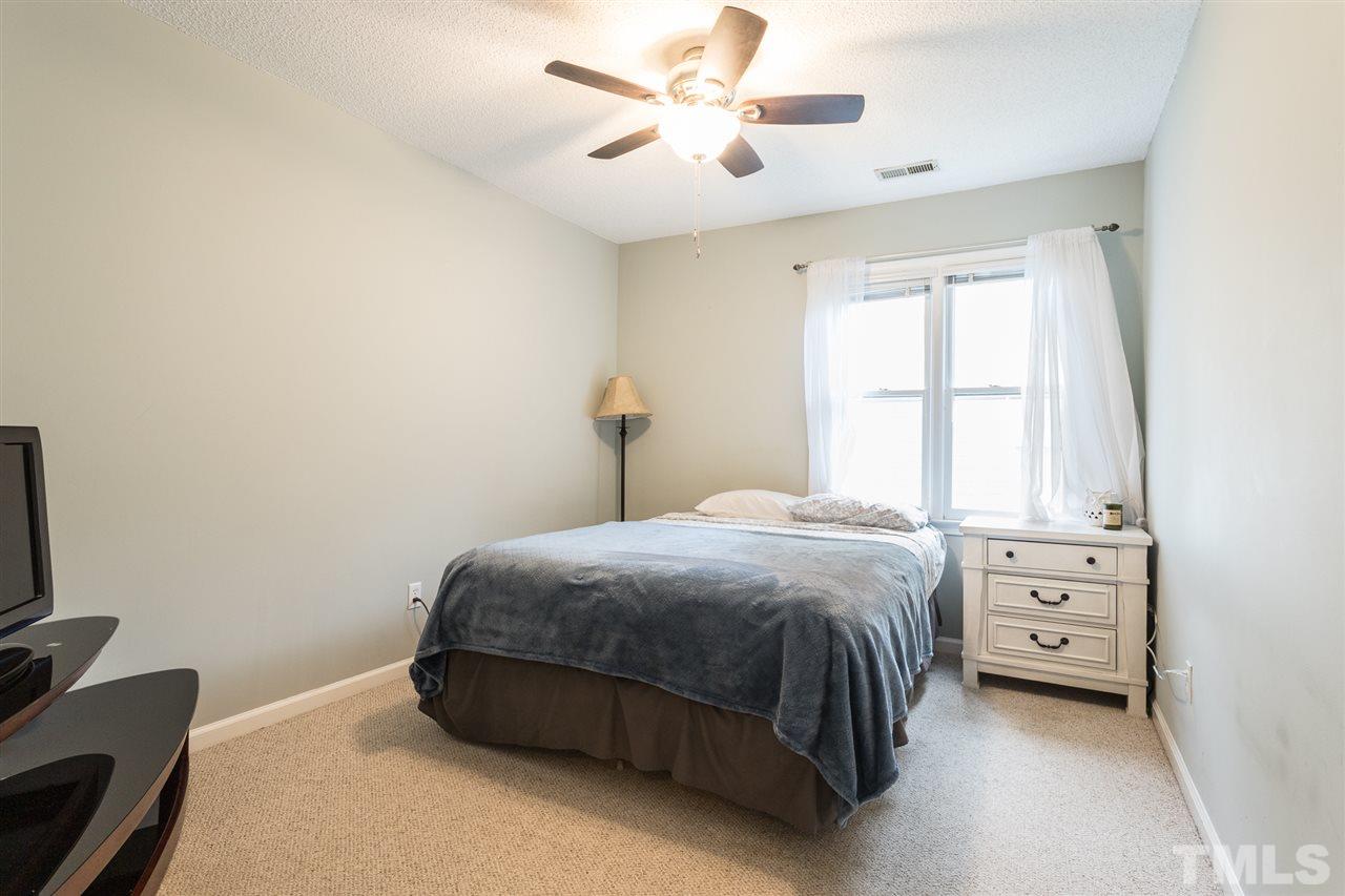 5613 Edgebury Road Raleigh, NC 27613 - Photo 12 of 15