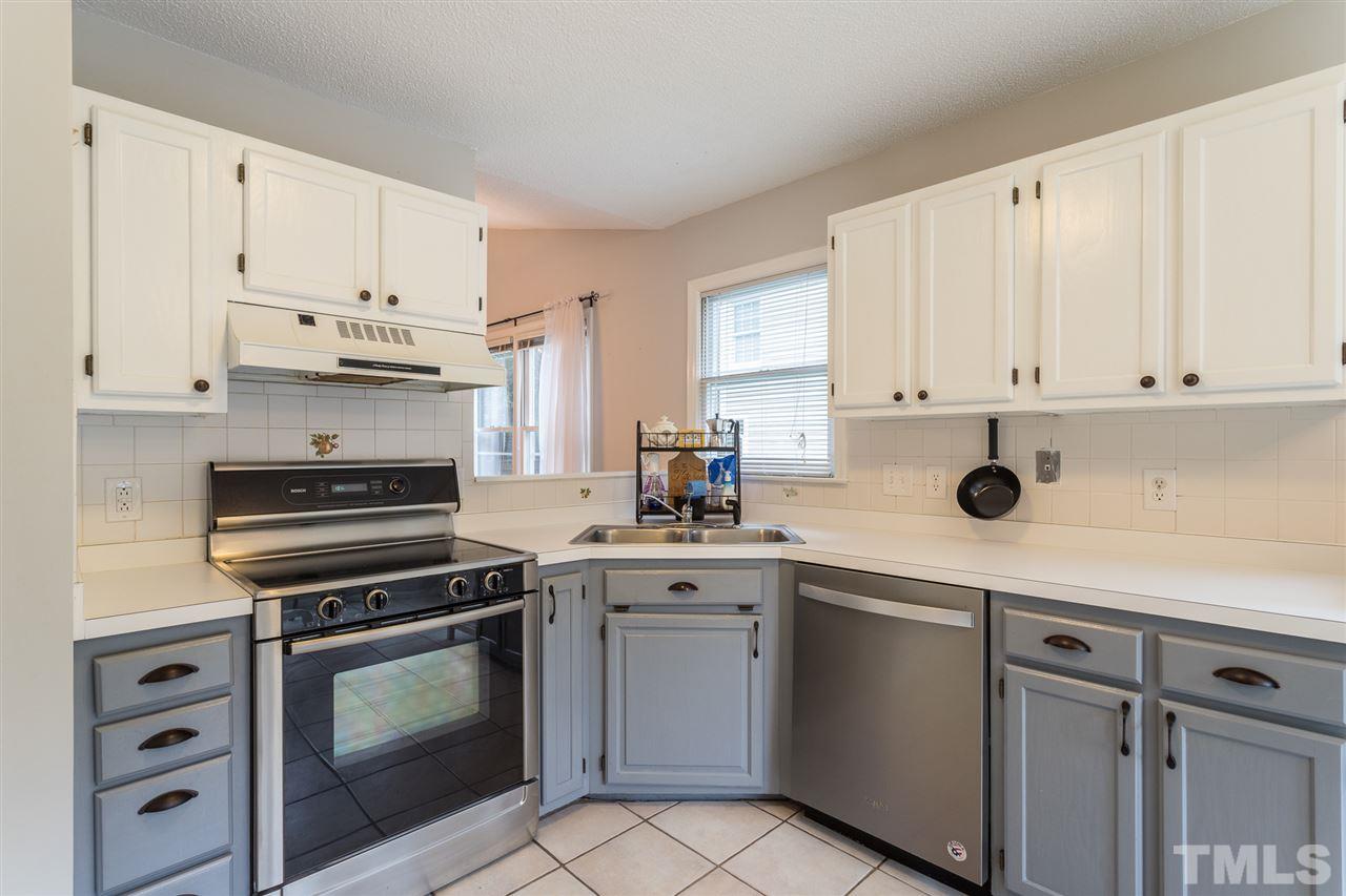 5613 Edgebury Road Raleigh, NC 27613 - Photo 6 of 15