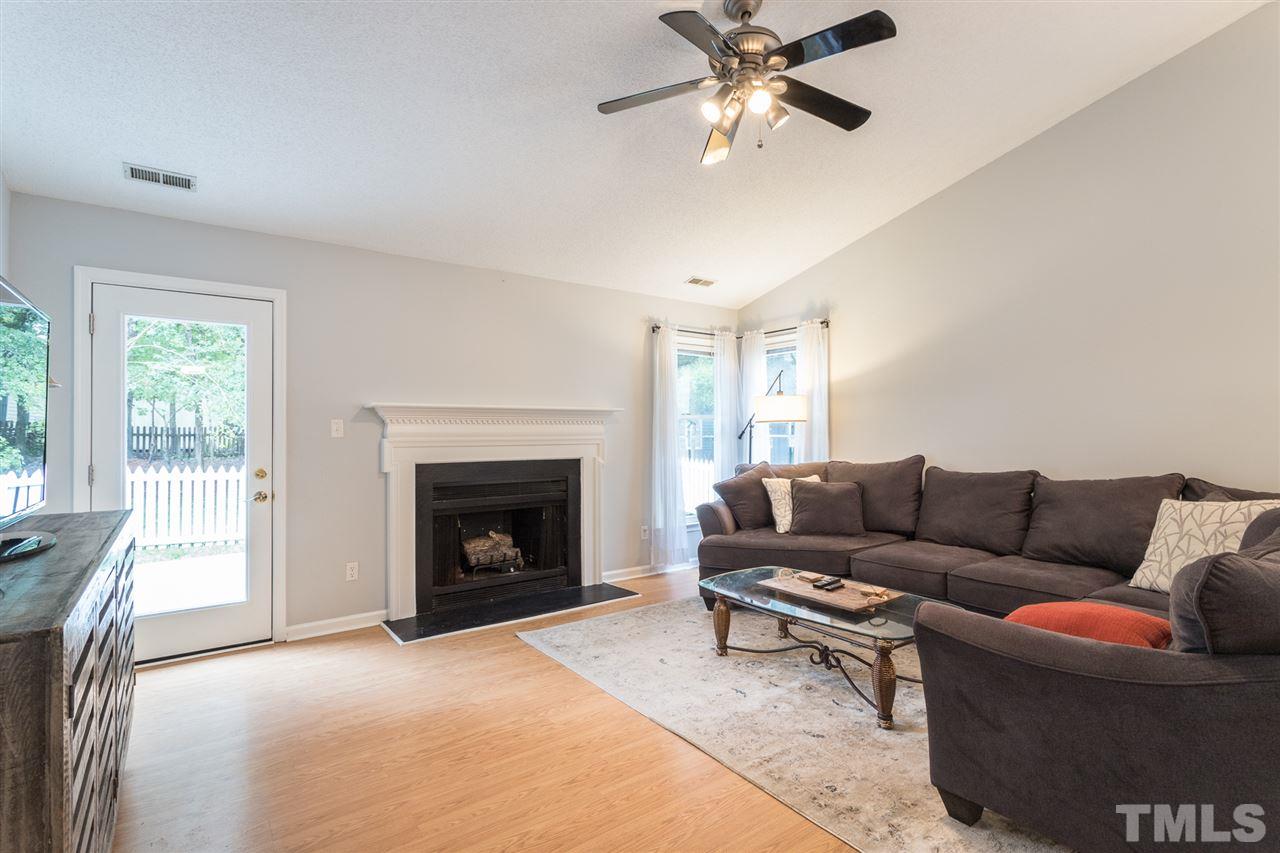 5613 Edgebury Road Raleigh, NC 27613 - Photo 9 of 15