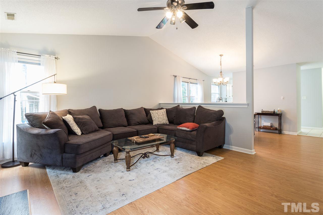 5613 Edgebury Road Raleigh, NC 27613 - Photo 10 of 15