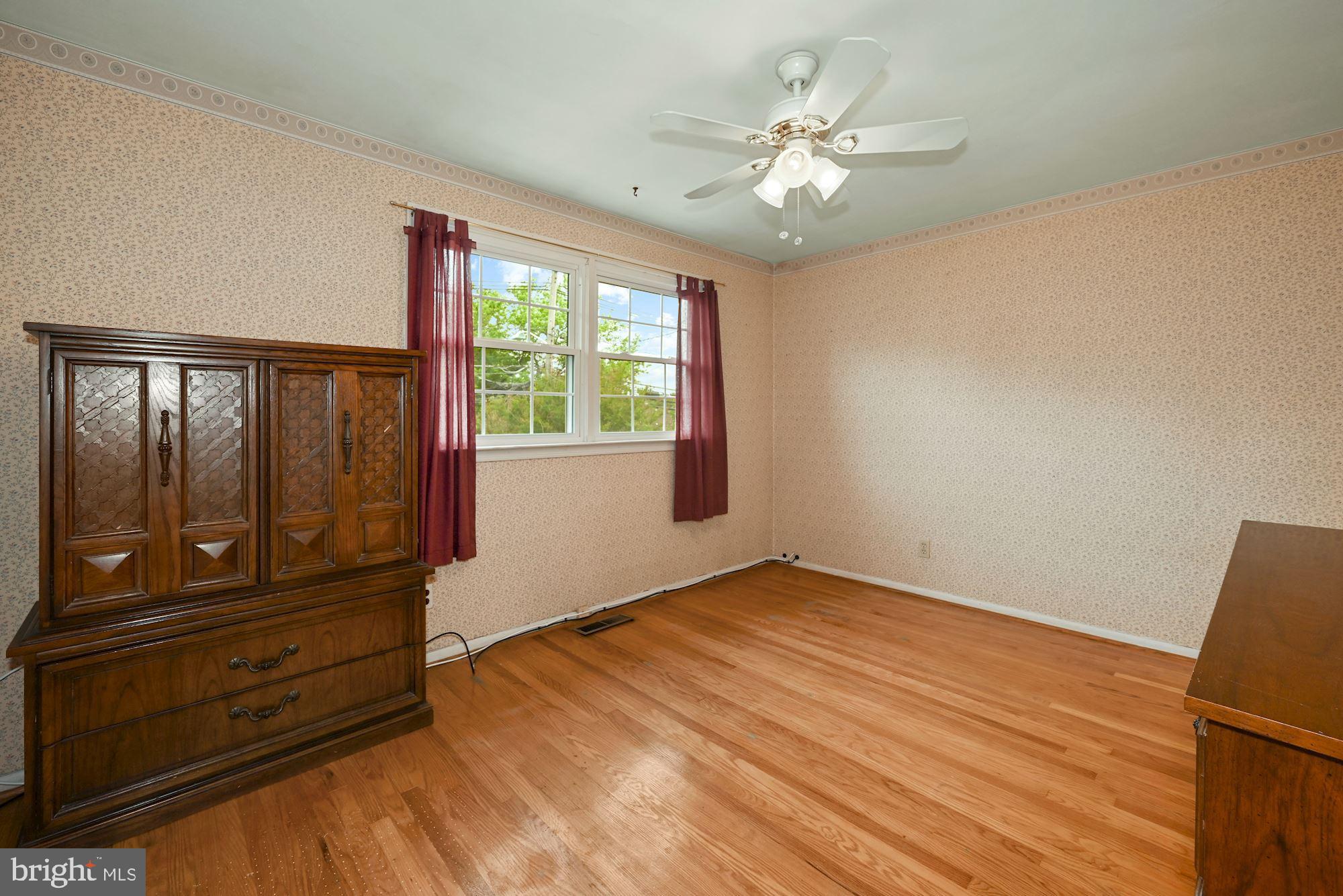 912 Cropwell Road Cherry Hill, NJ 08003 - Photo 23 of 33 Gallery Image 23