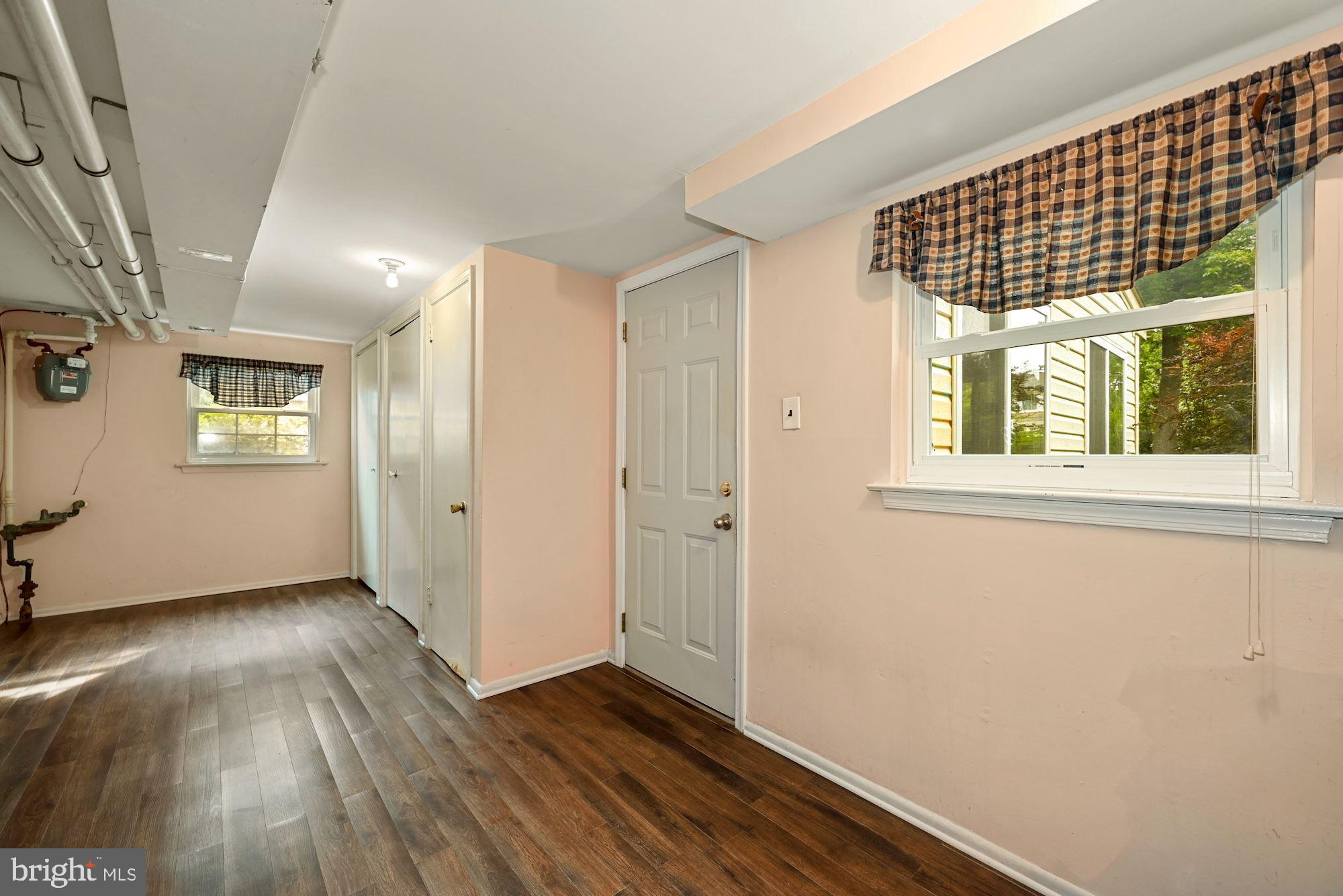 912 Cropwell Road Cherry Hill, NJ 08003 - Photo 27 of 33 Gallery Image 27