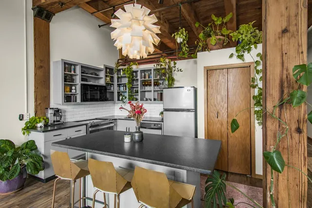 $174,900 | 289 5th Street East, Unit 408, St. Paul, MN 55101