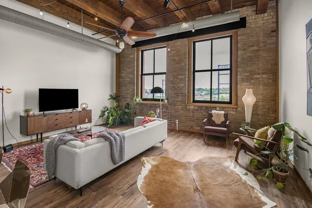 $174,900 | 289 5th Street East, Unit 408, St. Paul, MN 55101