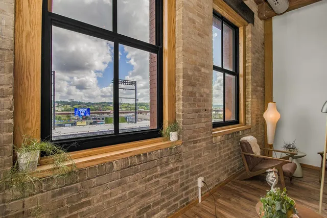 $174,900 | 289 5th Street East, Unit 408, St. Paul, MN 55101