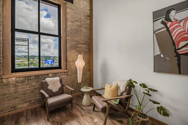 $174,900 | 289 5th Street East, Unit 408, St. Paul, MN 55101