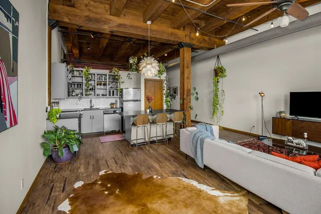 $174,900 | 289 5th Street East, Unit 408, St. Paul, MN 55101