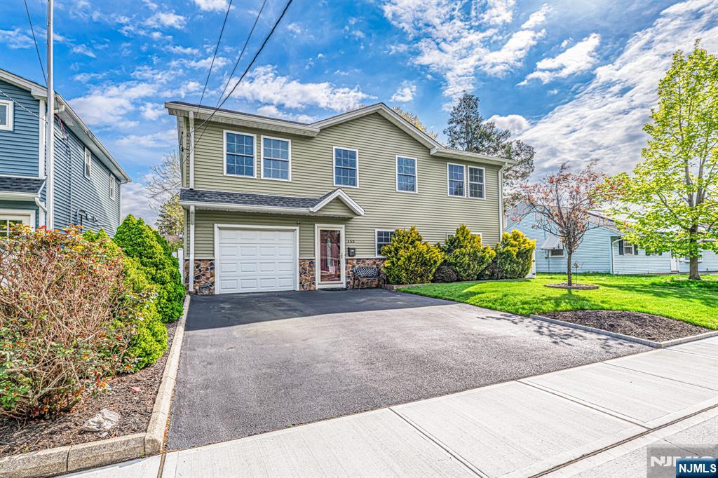 153 Howard Avenue Rochelle Park, NJ 07662 - Photo 1 of 40