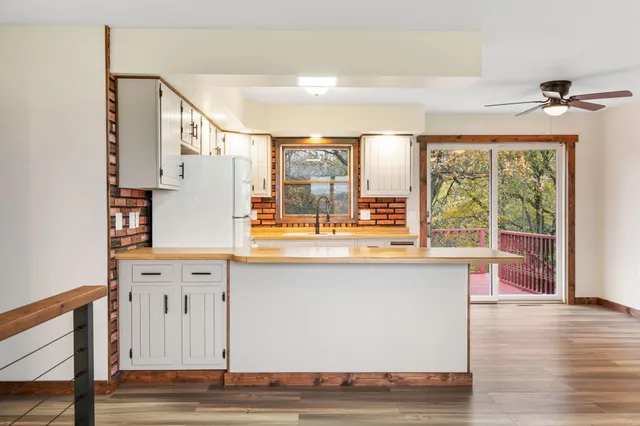 $329,900 | N13651 320th Street, Ridgeland, WI 54763