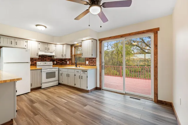 $329,900 | N13651 320th Street, Ridgeland, WI 54763