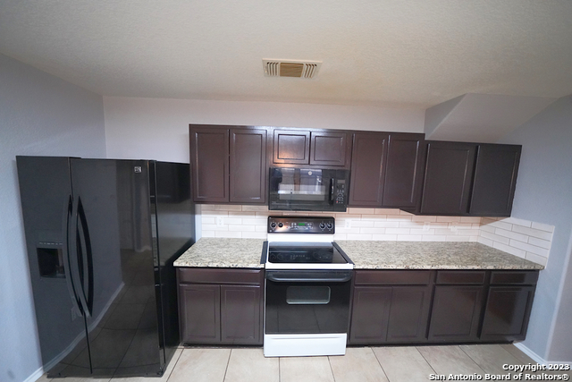 3907 Whisper View Schertz, TX 78108 - Photo 14 of 50