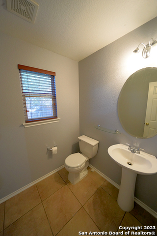 3907 Whisper View Schertz, TX 78108 - Photo 18 of 50