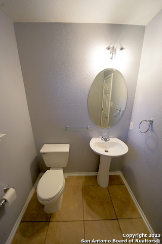 3907 Whisper View Schertz, TX 78108 - Photo 19 of 50